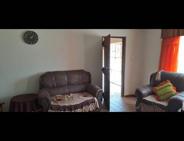 3 BEDROOM HOUSE FOR SALE IN MEYERHOF